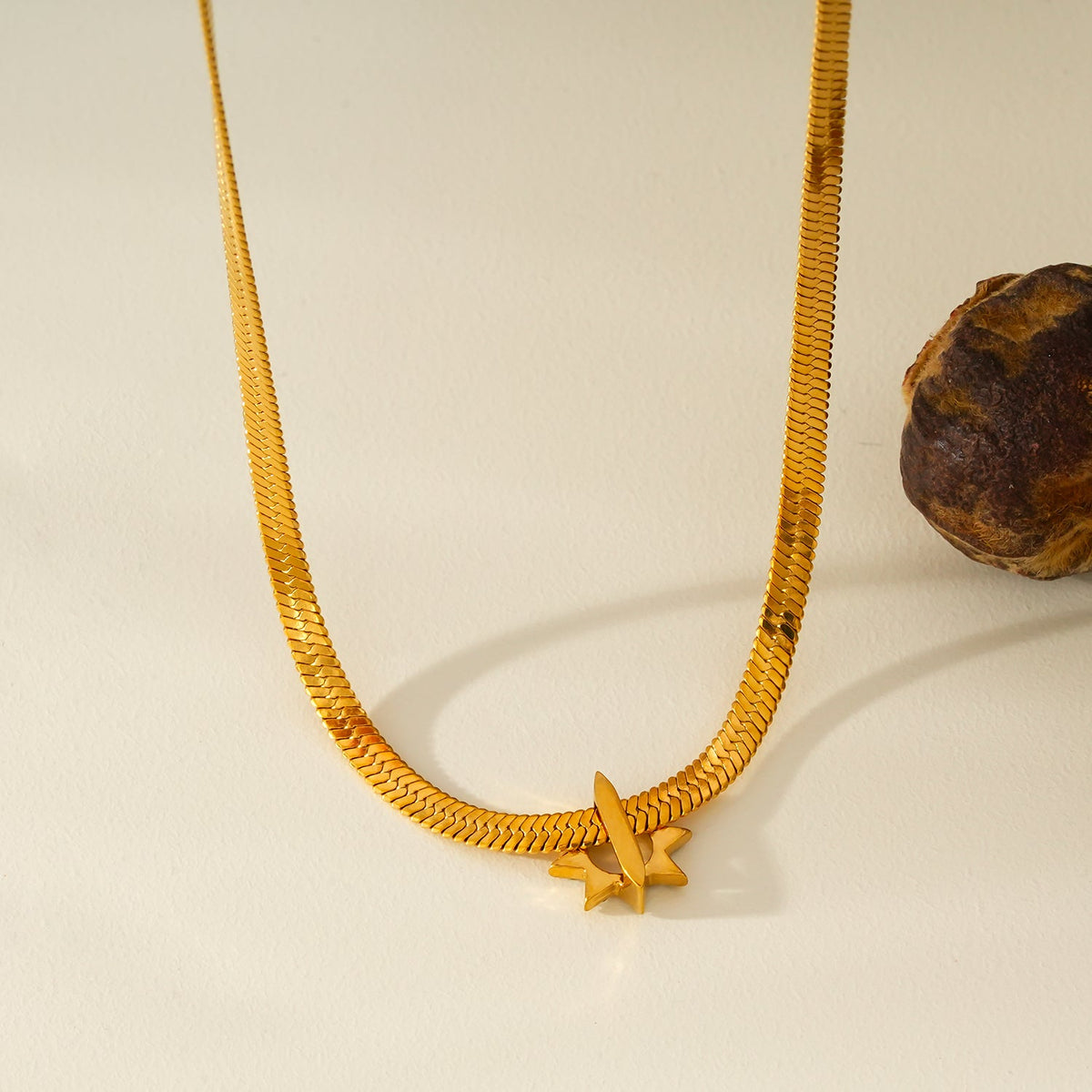 HACKNEY NINE AGULHAS gold snake chain necklace with zirconia star charm, alternate view