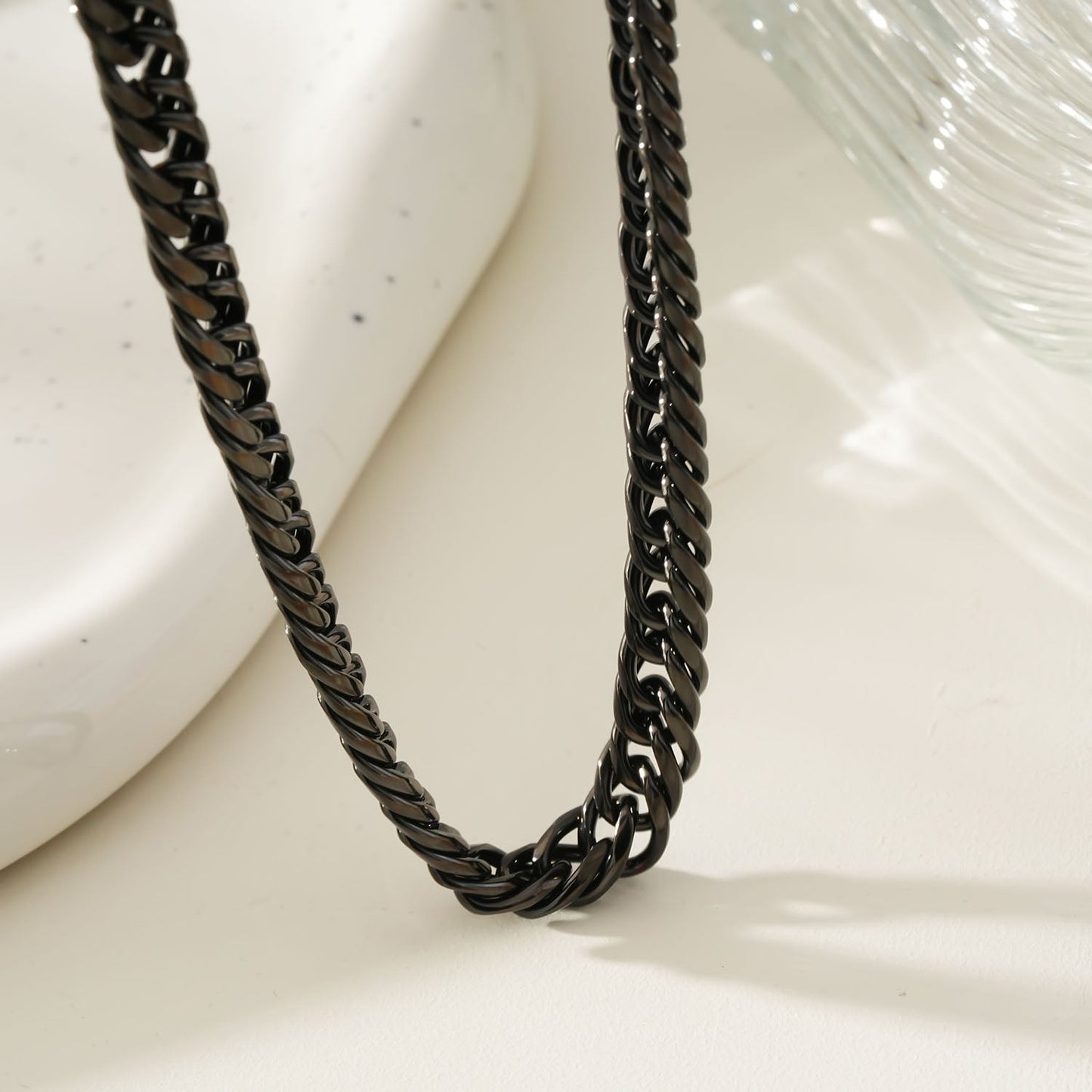 ABASI BLACK: Black Carbon Chunky Link Chain