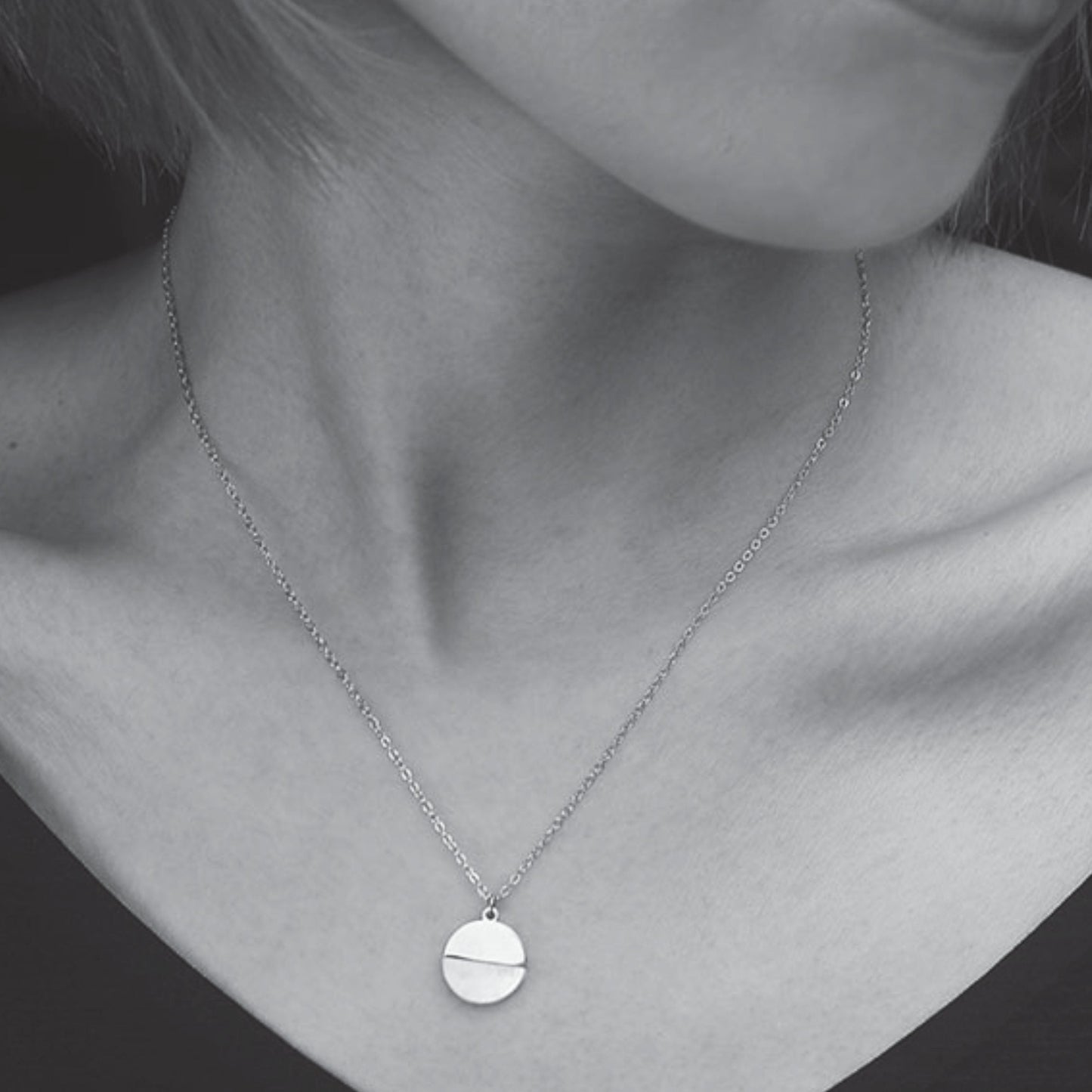EMERSYN Silver (White Gold): Minimalist Metal & Shell Circle Pendant Necklace
