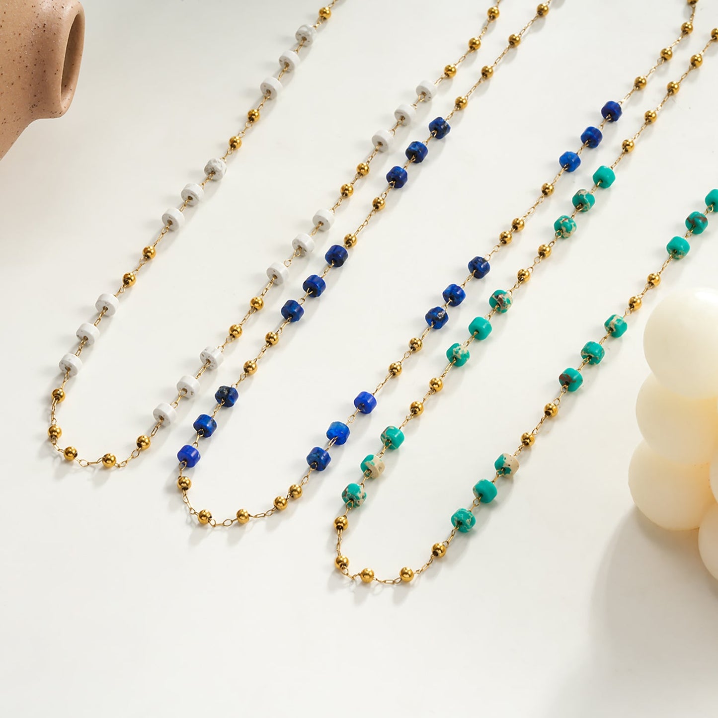 SANTA CRUZ Green: Gold & Natural Stone Beaded Chain Necklace